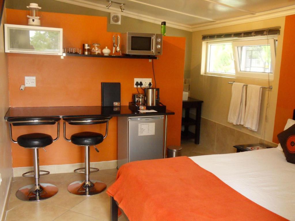 Hotel Haus Holzapfel Beaufort West Zimmer foto